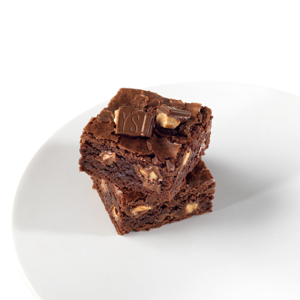 Milk Chocolate with Whole Almonds Candy Bars 1.45 oz 36 Count K152