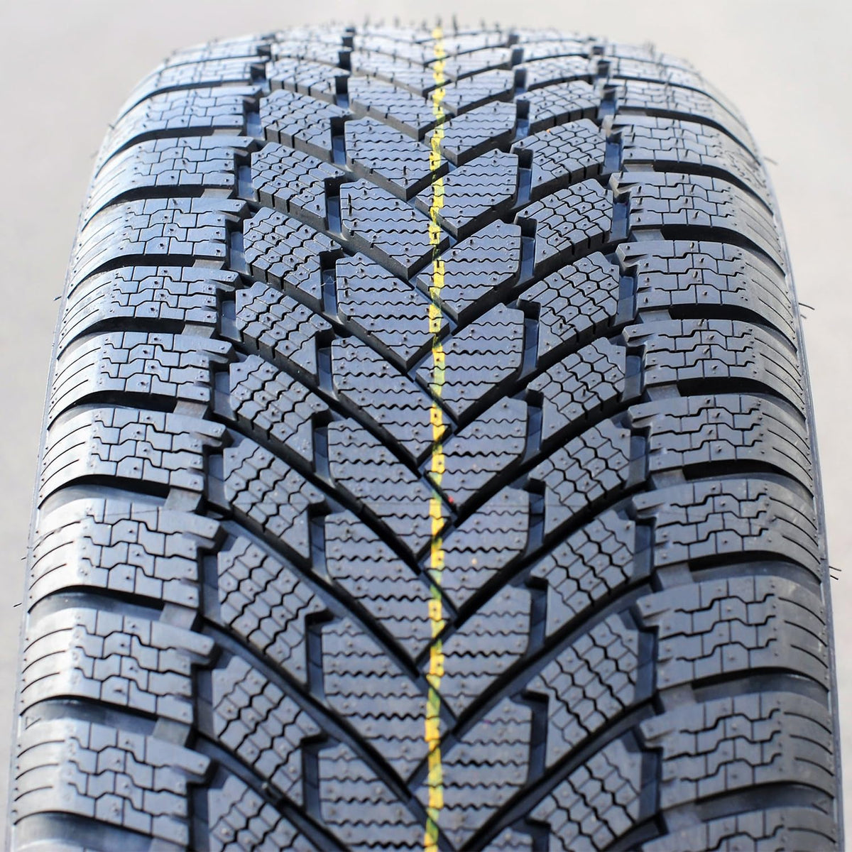 215/60R16 Winter Tires B540